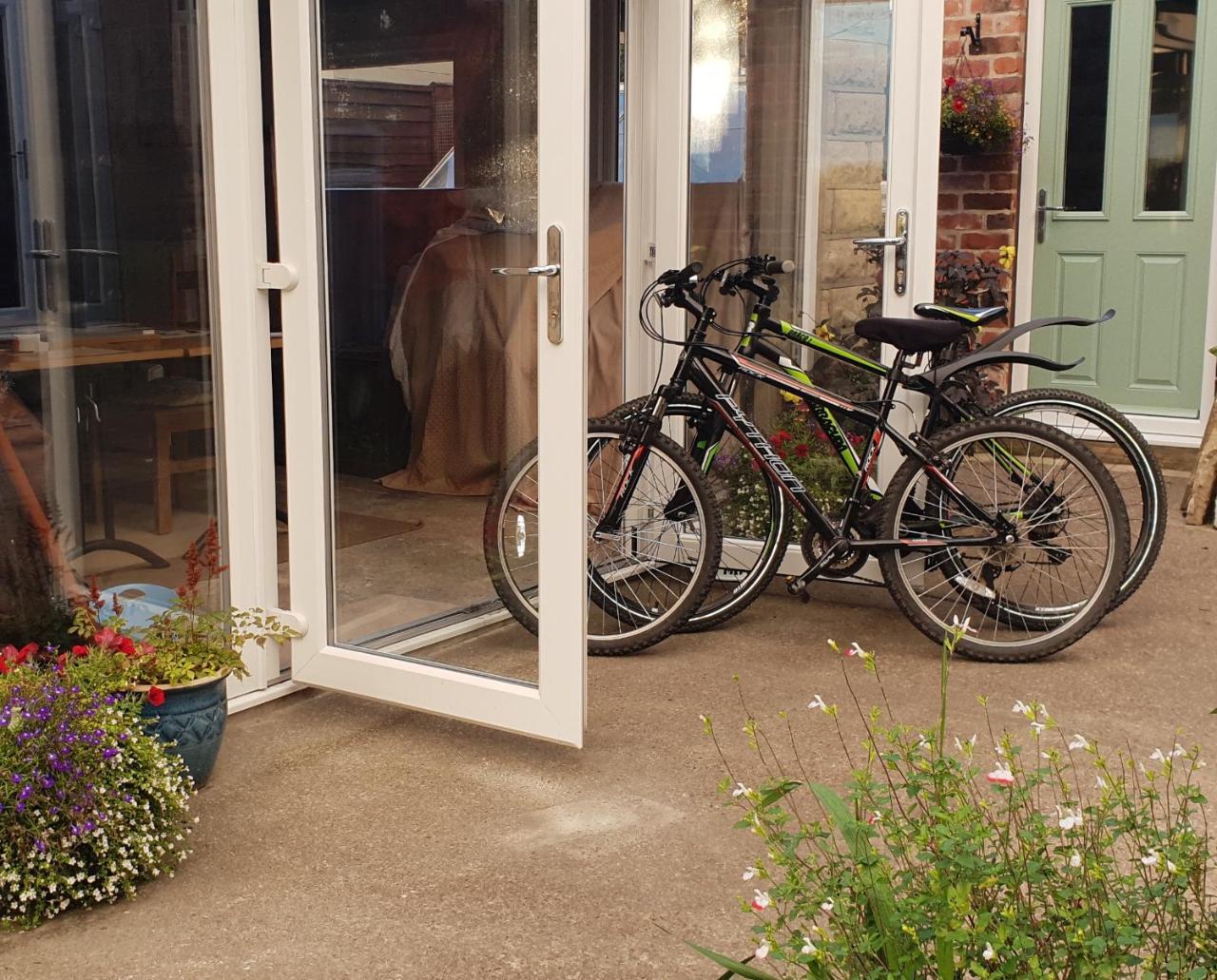 Lyndene Bed & Breakfast Penistone Exterior photo